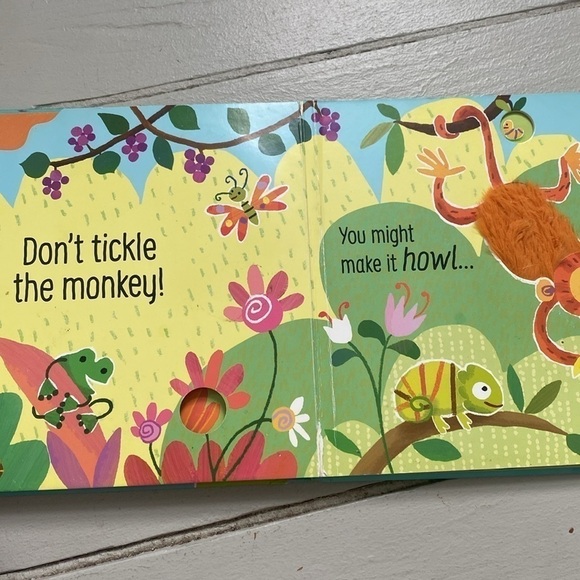 Usborne books lift the flap touchy feely sounds finger puppet book bundle - Picture 15 of 16